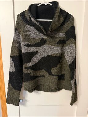 Aqua Camo Shawl Collar Sweater in Olive, Gray & Black